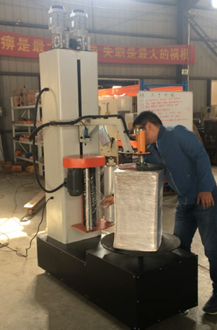 無(wú)托盤(pán)纏繞包裝機(jī)